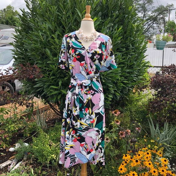 Halogen flutter sleeve wrap dress - Picture 4 of 6